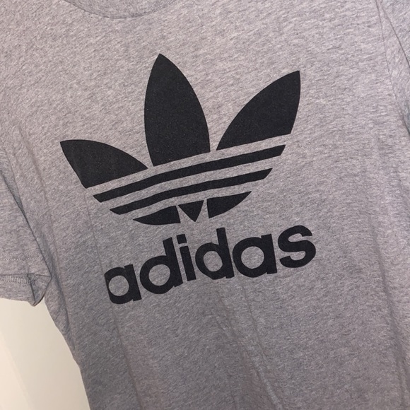 Adidas big logo t (size large) - Picture 2 of 5